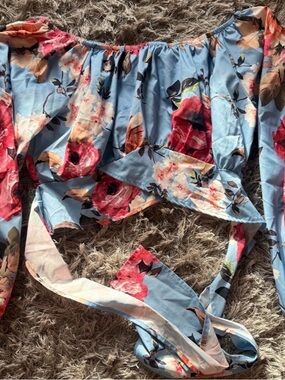 Source Unknown Blue Floral Off-Shoulder Crop Top